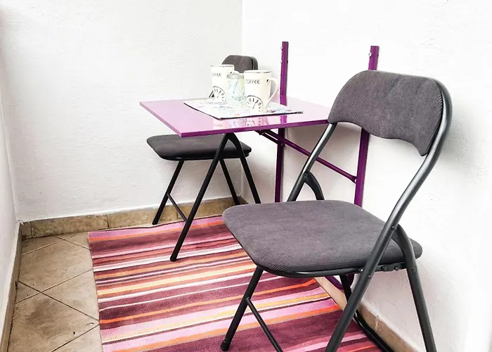 Sunny Central One-bedroom Apartamento *