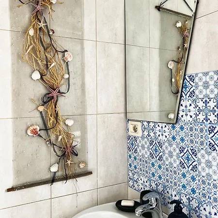 Sunny Central One-bedroom Апартаменты Тирана