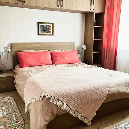 Апартаменты Sunny Central One-bedroom